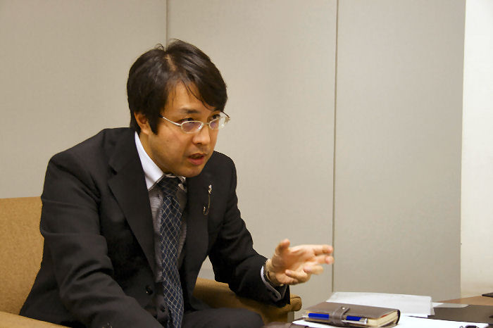 熱心に語る近藤さん